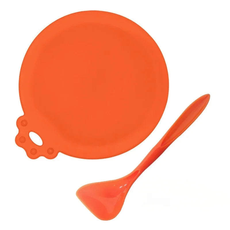 2-Piece Reusable Silicone Pet Can Lid & Spoon Set – Universal Fit (2.5/2.9/3.3 in | 6.35/7.37/8.38 cm) Airtight Seal for Dog & Cat Food