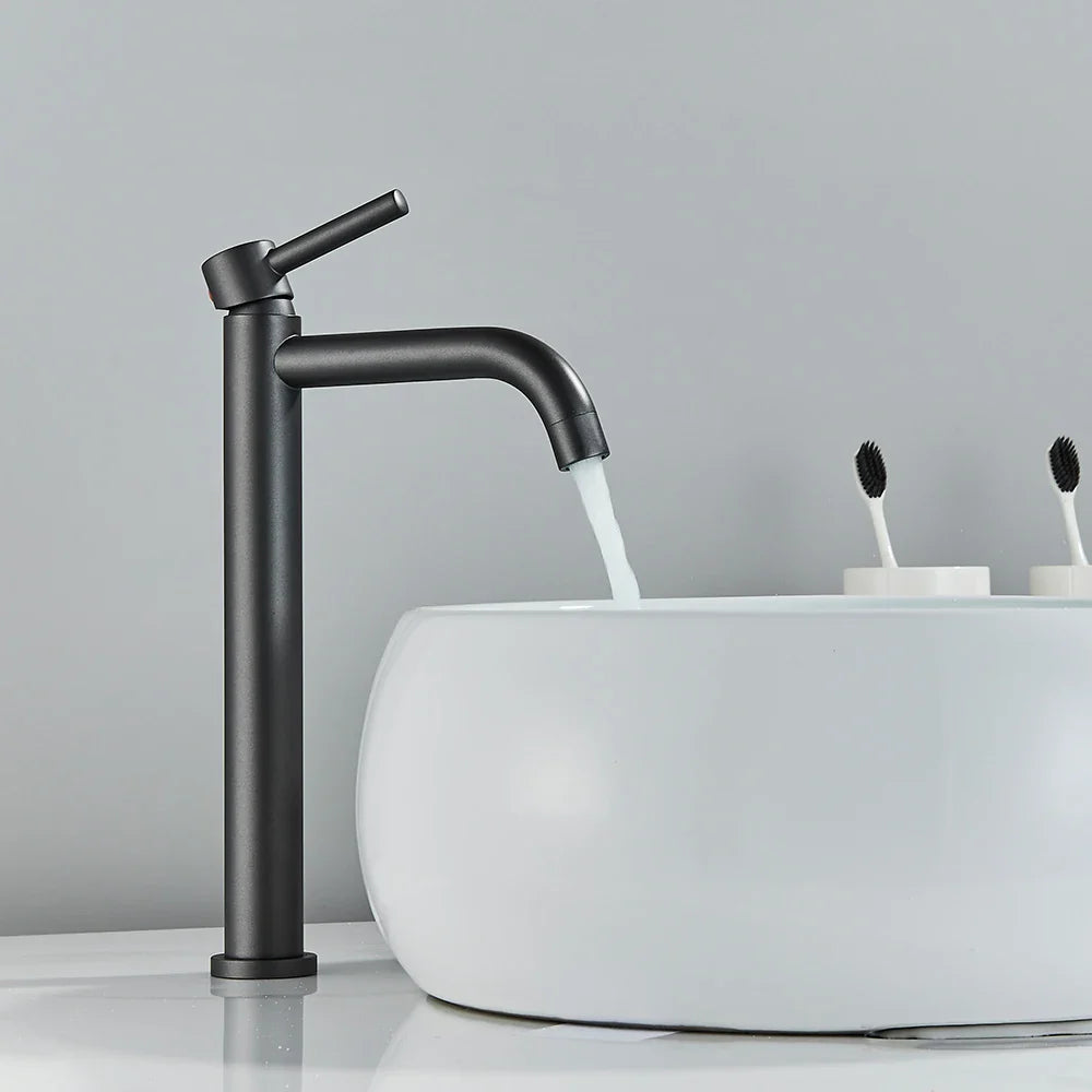 Single-Handle Basin Faucet Mixer Tap Single Hole Deck-Mount Matte Black Brushed Gold Bathroom Sink Tap