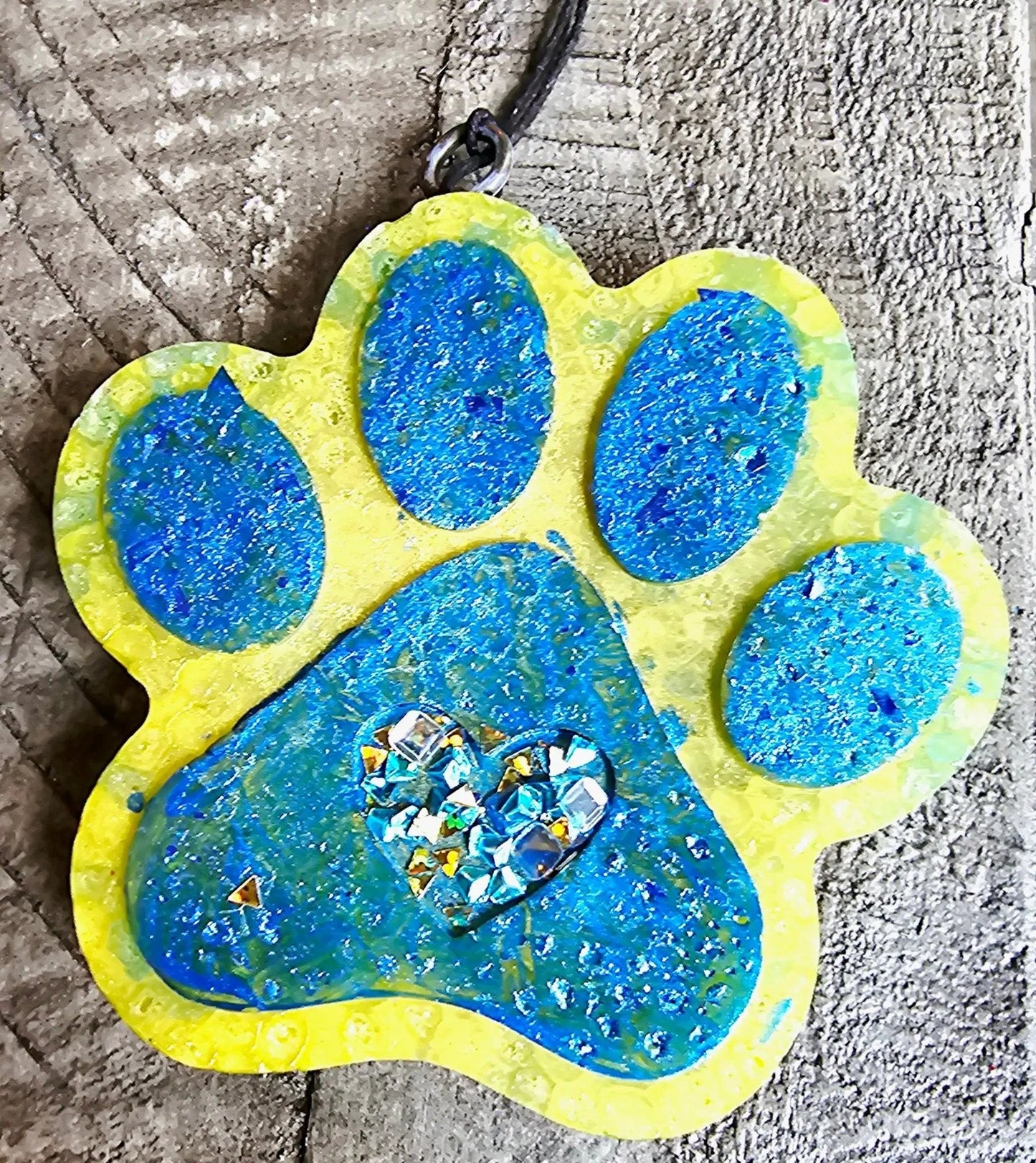 Paw Print Car Freshie – Handmade Pet Lover Aroma Bead Air Freshener