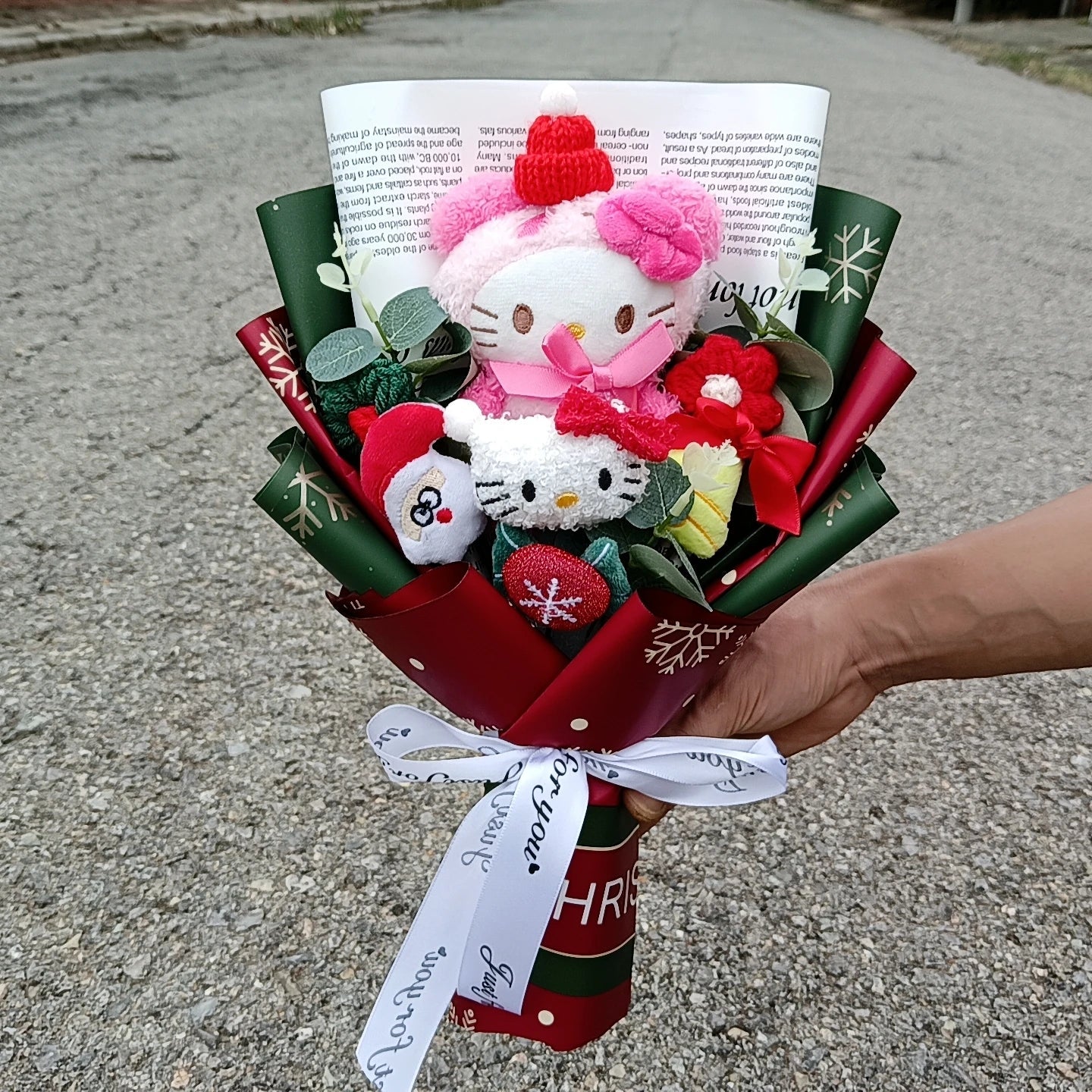 Kawaii Cat Plush Bouquet with Soap Rose Flowers — Cute Valentine's Day, Birthday & Graduation Gift