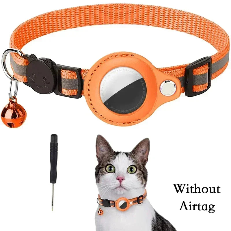 Adjustable Reflective Cat Collar with Tracker Case & Bell — Protective PU Holder for Bluetooth GPS Trackers, 22–34 cm (8.7–13.4 in)