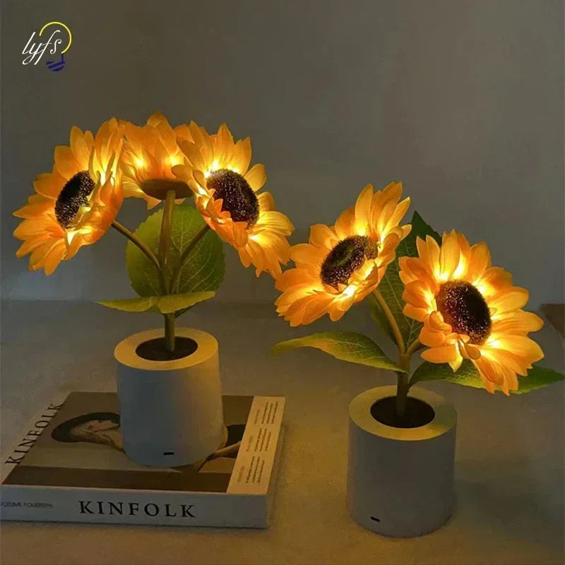 Rechargeable Sunflower LED Night Light USB Bedside Table Lamp Warm Light (3-LED)