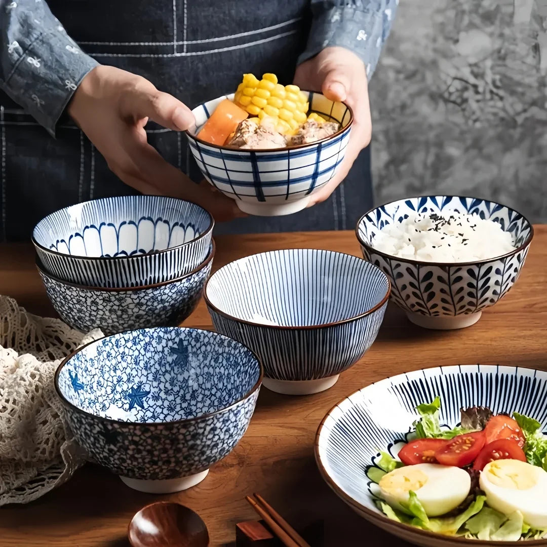 Japanese-Style Blue & White Hand-Painted 4.5-Inch (11.5 cm) Ceramic Rice Bowl Retro Tableware