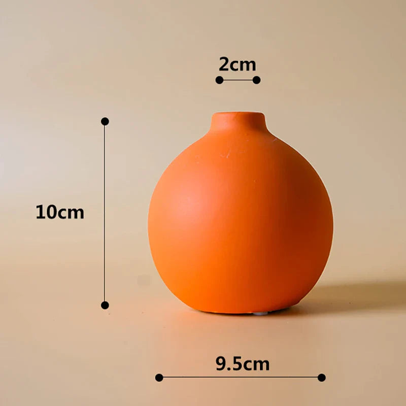 Nordic Ceramic Tabletop Vase — Modern Minimalist Flower Vase for Dried & Fresh Flowers, Shelf & Dining Room Decor