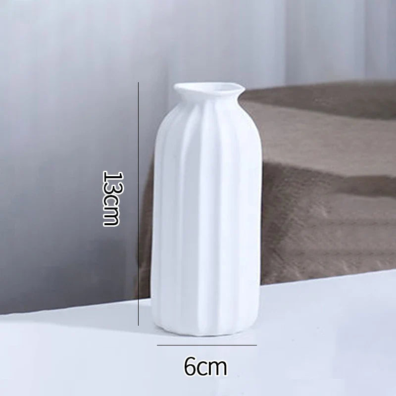 White Ceramic Bud Vase Nordic Matte Decorative Vase for Home Living Room Tabletop Flower Arrangements Photo Props