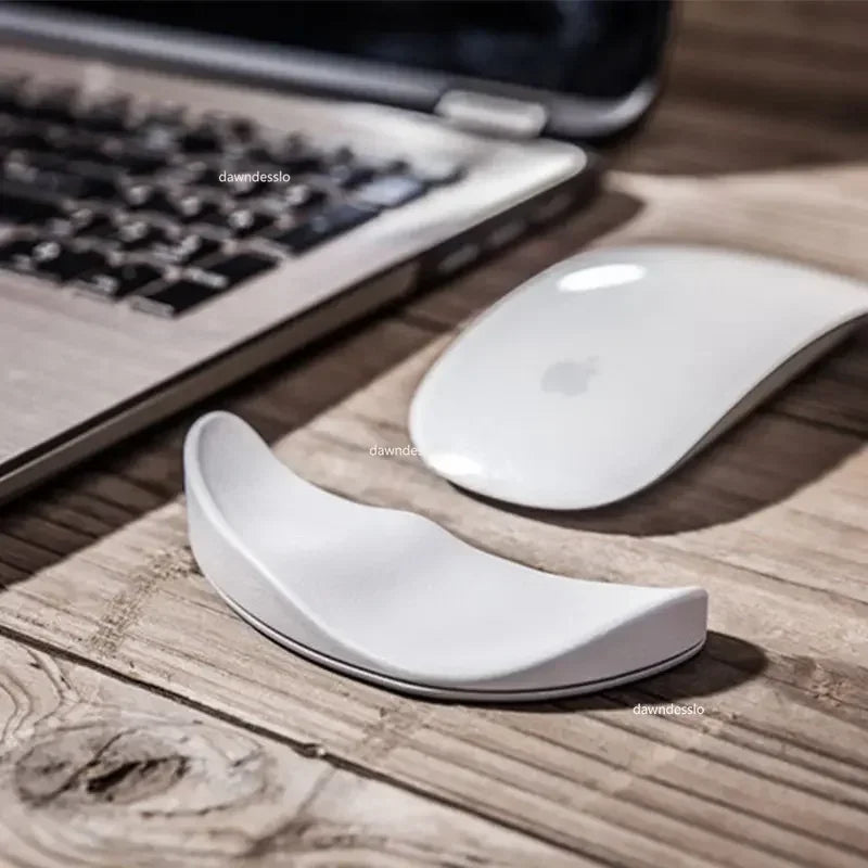 Ergonomic Silicone Gel Wrist Rest Mouse Pad — Non-Slip Support for Office & Gaming (10 x 4 x 1.7 cm / 3.9 x 1.6 x 0.7 in)