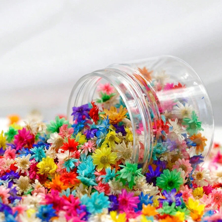 120 PCS Small Daisy Artificial Flower Heads for Resin Jewelry, Candle Decoration, DIY Crafts & Home Decor