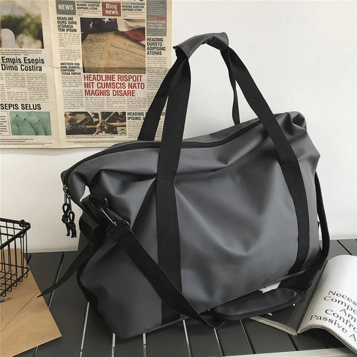 Large Capacity Travel and Gym Duffle Bag Lightweight One-Shoulder Crossbody Handheld Luggage