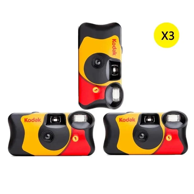 Single-Use Disposable Film Camera — 27/39 Exposures, ISO 800, Built-In Manual Flash