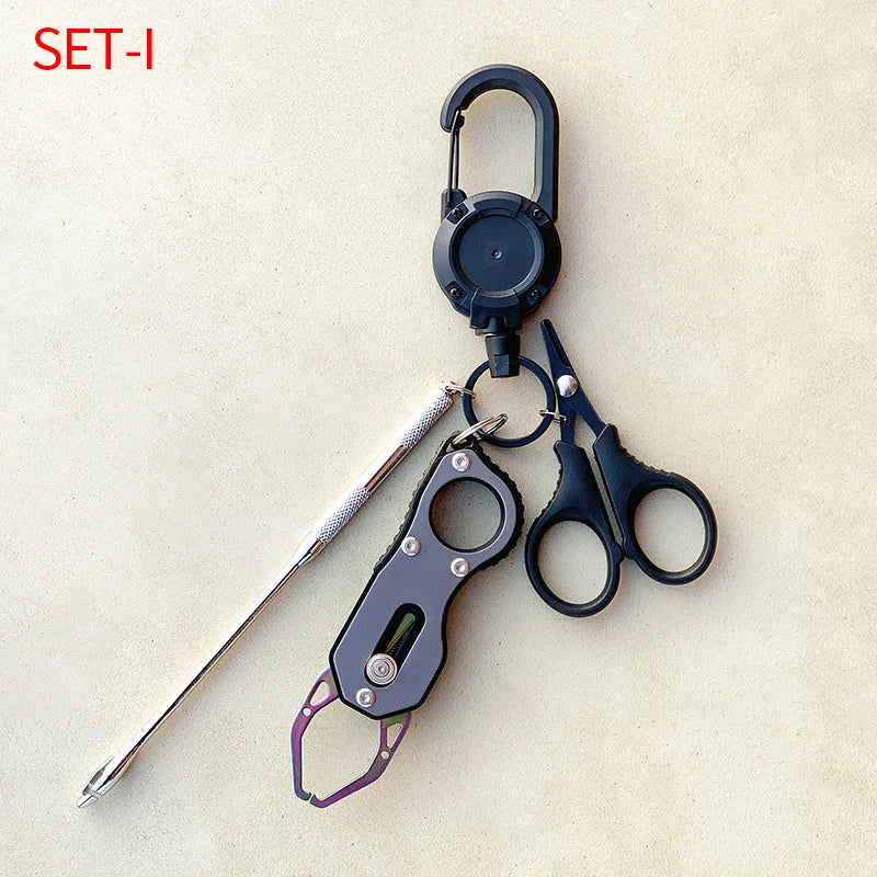 Stainless Steel Fishing Scissors Keychain – Blunt Tip Serrated Blade, 9.5 x 6.27 cm (3.74 x 2.47 in)