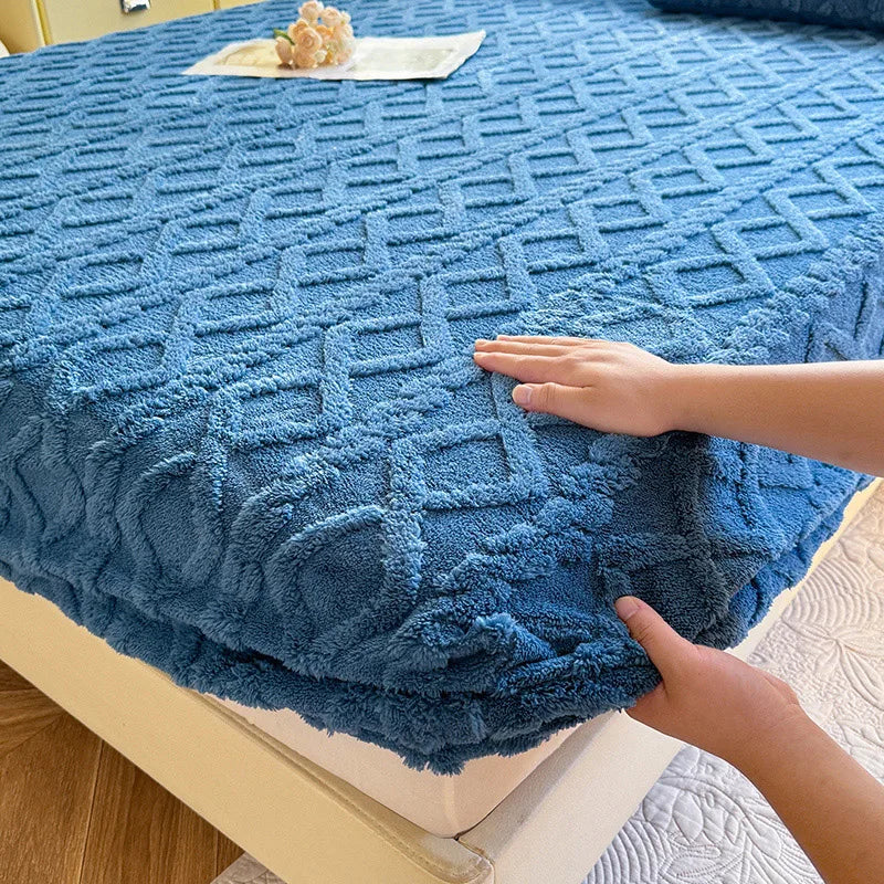 Winter Coral Fleece Fitted Sheet with Elastic Skirt - Thick Fluffy Warm Mattress Cover (Single/Queen/King)