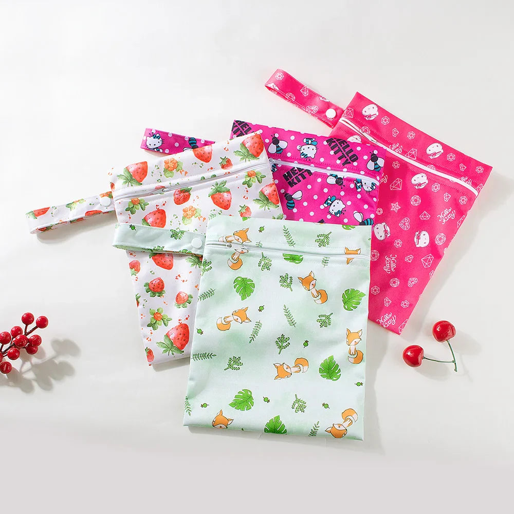 Waterproof PUL Wet/Dry Diaper Bag 20 x 25 cm (7.9 x 9.8 in) Travel Stroller Mini Handbag with Zipper